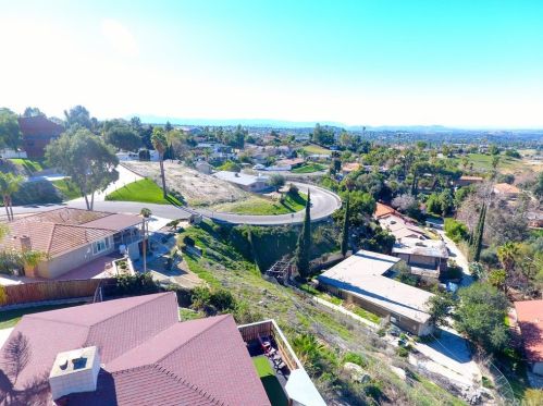 20283 Westpoint Dr, Riverside CA  92507-6663 exterior