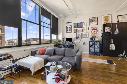 314 12th St, Philadelphia PA 19107-1126 exterior