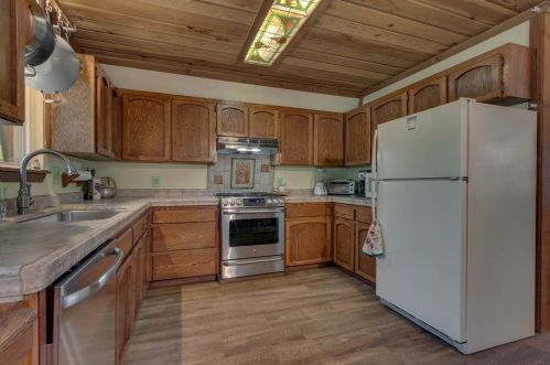 10156 Olympic Blvd, Truckee CA  96161-1743 exterior