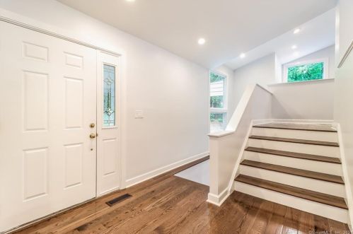 356 Newtown Tpke, Wilton, CT 06897-3696