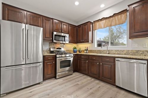 8721 Heatherwood Rd, Anaheim CA  92808-1690 exterior