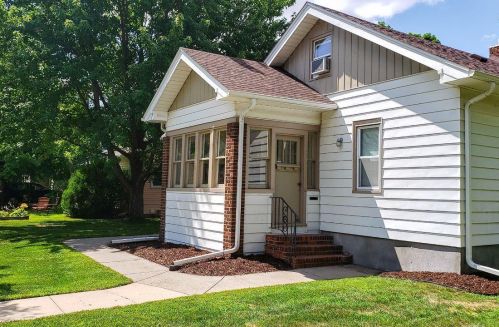 1037 16th Ave, Saint Cloud, MN 56301-5235