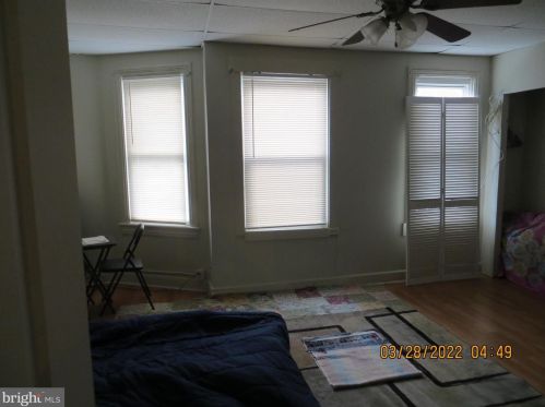 54 Olden Ave, Trenton NJ 08629-2103 exterior