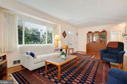 2303 Darrow St, Silver Spring MD 20902-4918 exterior