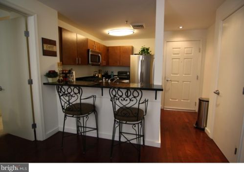 20 Front St, Philadelphia, PA 19106-3001