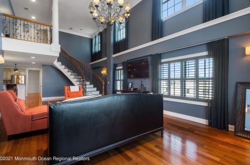 22 Front St, Tinton Falls NJ  07701-1644 exterior