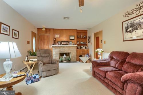 3619 Centerfield Rd, Harrisburg, PA 17109-2535