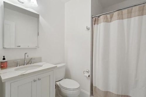 554 Mnr Rdg Dr, Atlanta GA  30305-3512 exterior