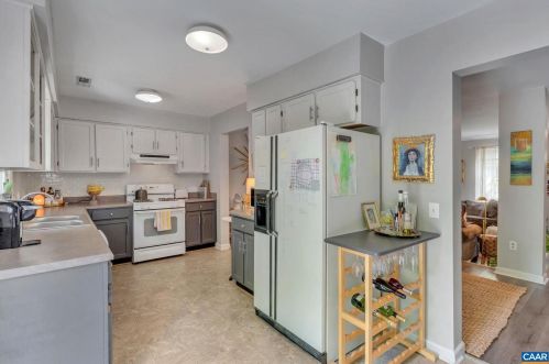 1474 Minor Ridge Ct, Charlottesville VA  22901-1630 exterior