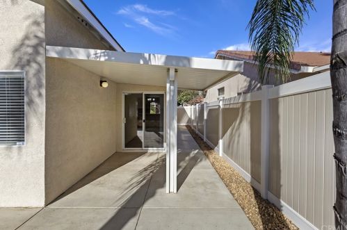 7350 Ayers Rock Rd, Riverside CA 92508-6044 exterior