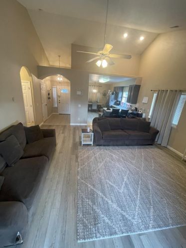 1122 Mockingbird Ln, Valley Springs, CA 95252-8874