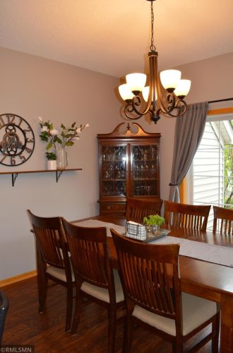1888 Bluestem Ln, Saint Paul MN  55126-5018 exterior
