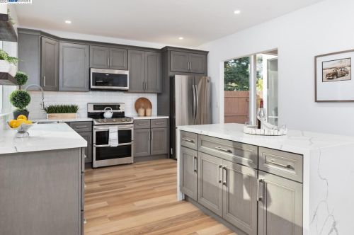 1889 Morello Ave, Concord CA  94523-1718 exterior