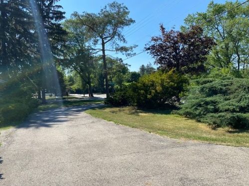 1241 Deerfield Rd, Bannockburn IL  60015-4170 exterior