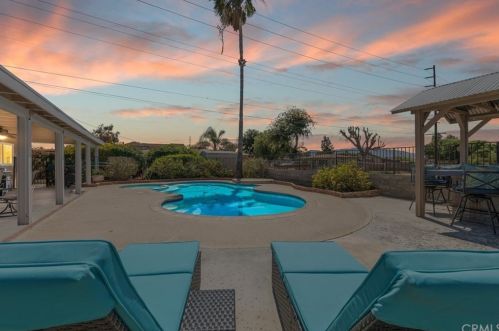 1780 Tonto Bar Ln, Norco, CA 92860-3040