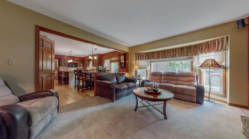 7 Wescott Ct, Lemont IL  60440-9000 exterior