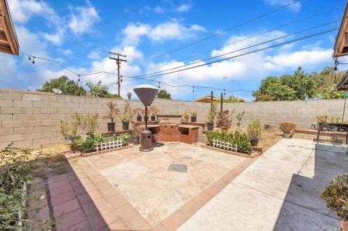 930 Fairview St, Anaheim CA  92801-3414 exterior