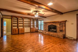 5754 Rich Rd, Memphis, TN 38120-2086