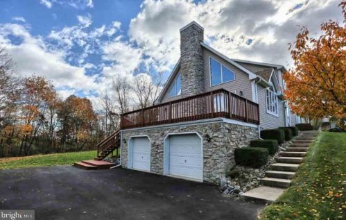 39 Teaberry Dr, Carlisle, PA 17015-9042