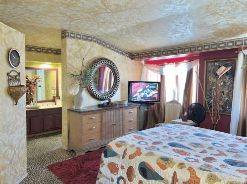9031 Marmalade Ct, Riverside CA  92508-6227 exterior