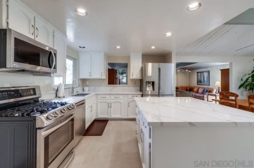 1725 Wind River Rd, El Cajon, CA 92019-4129