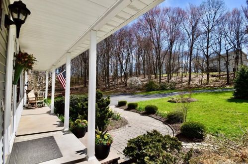 34 Griffin Rd, East Windsor, CT 06016-9719