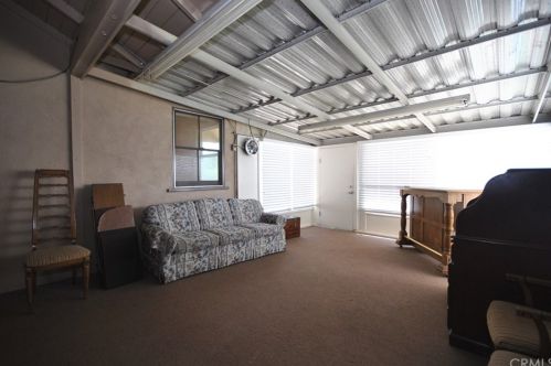 2002 Ninth St, Anaheim CA  92802-3203 exterior