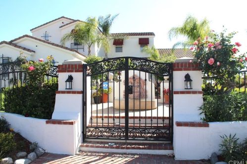 18547 Oak Park Dr, Riverside, CA 92504-9431