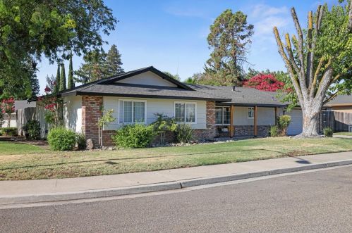 1300 Silverton Ave, Turlock, CA 95382-1537