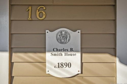 16 Burwell St, Norwalk CT  06854-4703 exterior