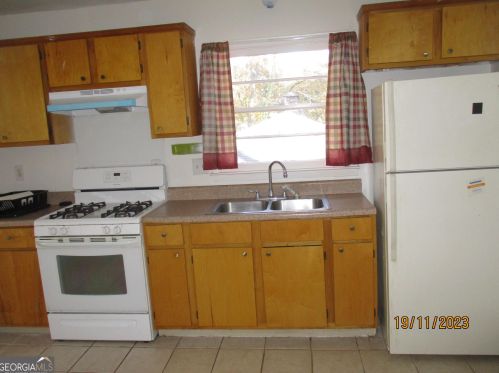 2783 Hedgewood Dr, Atlanta GA  30311-1231 exterior