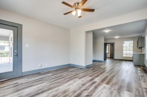 2600 12th St, Dallas TX  75211-2703 exterior