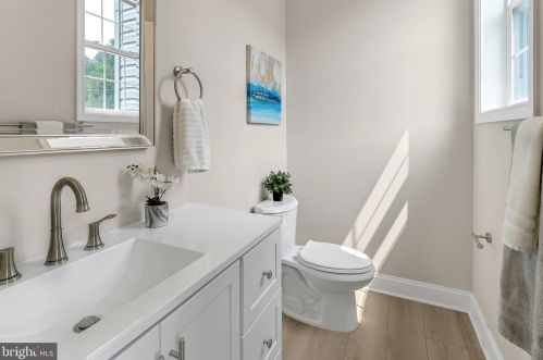 805 Colby Ave, Silver Spring MD 20912-5849 exterior