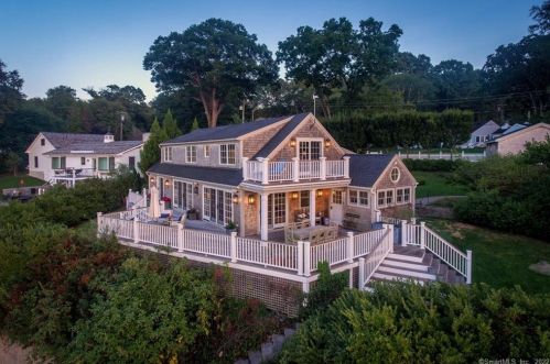 26 Hemlock Dr, Essex, CT 06426-1426