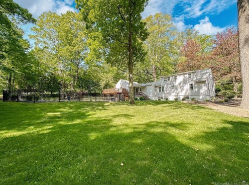 66 Summit Rd, Waterbury, CT 06712-1443