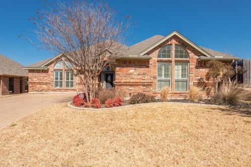 5412 Sierra Ridge Dr, Fort Worth, TX 76123-2829