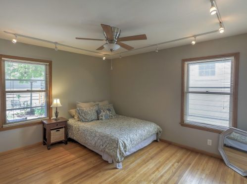 4940 Cedar Ave, Minneapolis MN  55417-1237 exterior