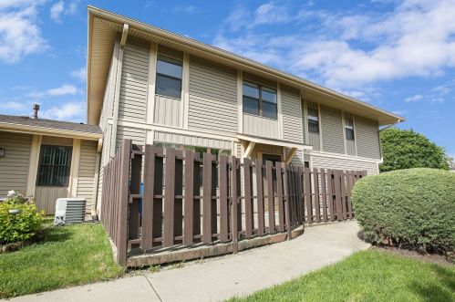 5730 Dutch Mill Ct, Hanover Park, IL 60133-0901