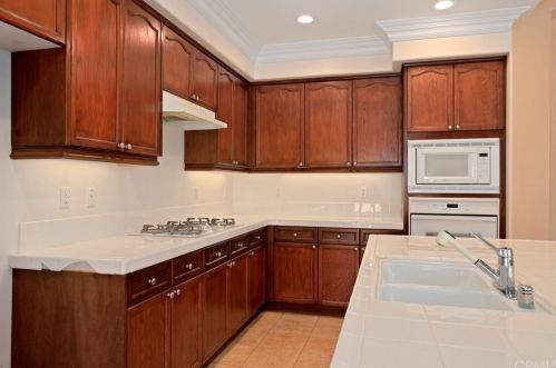 12758 Royal Palm Ln, Riverside CA  92503-7077 exterior