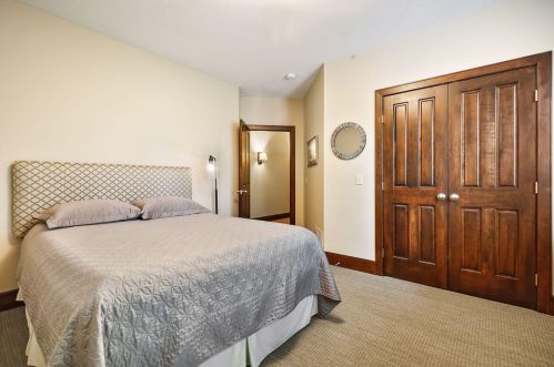 2165 Charlton Rd, Saint Paul MN  55118-4738 exterior