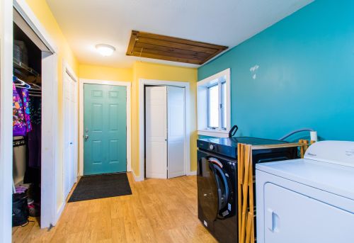918 Empire Rd, Poland ME  04274-5606 exterior
