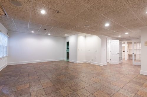 3986 Fernway Ct, Atlanta GA  30319-1667 exterior