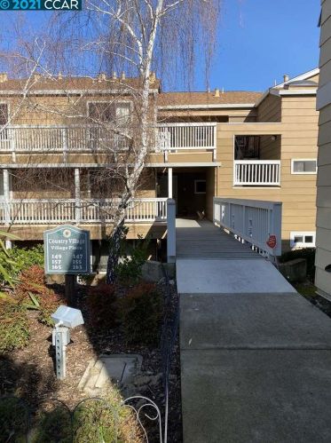 165 Village Pl, Pacheco, CA 94553-4173