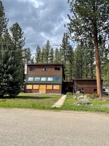 355 Joy Way, Portola, CA 96122-7833