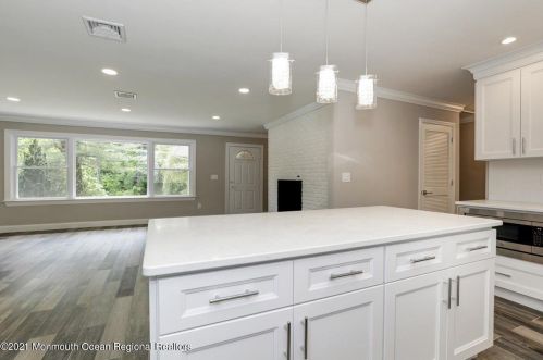 71 Bamm Hollow Rd, Middletown NJ  07748-3259 exterior