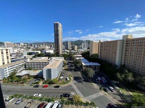 1560 Kanunu St, Honolulu HI  96814-3244 exterior