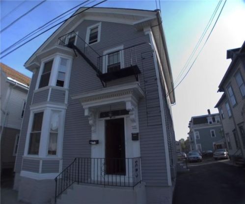 78 Ford St, Providence, RI 02907-2734