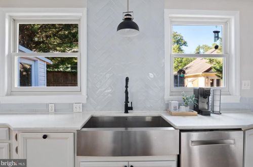 407 Greenbrier Dr, Silver Spring MD 20910-4230 exterior