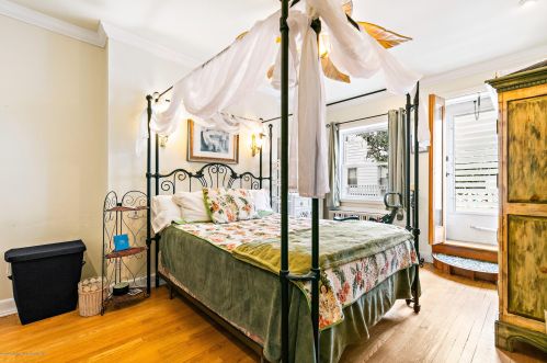 3 Deal Lk Ct, Tinton Falls NJ 07712-5116 exterior