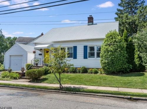 129 Rutgers St, Maplewood, NJ 07040-3249